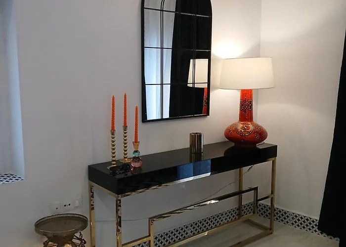 Beautiful Penthouse With Terrace Next To The Cathedral דירה *