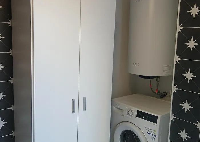 Beautiful Penthouse With Terrace Next To The Cathedral דירה קדיז